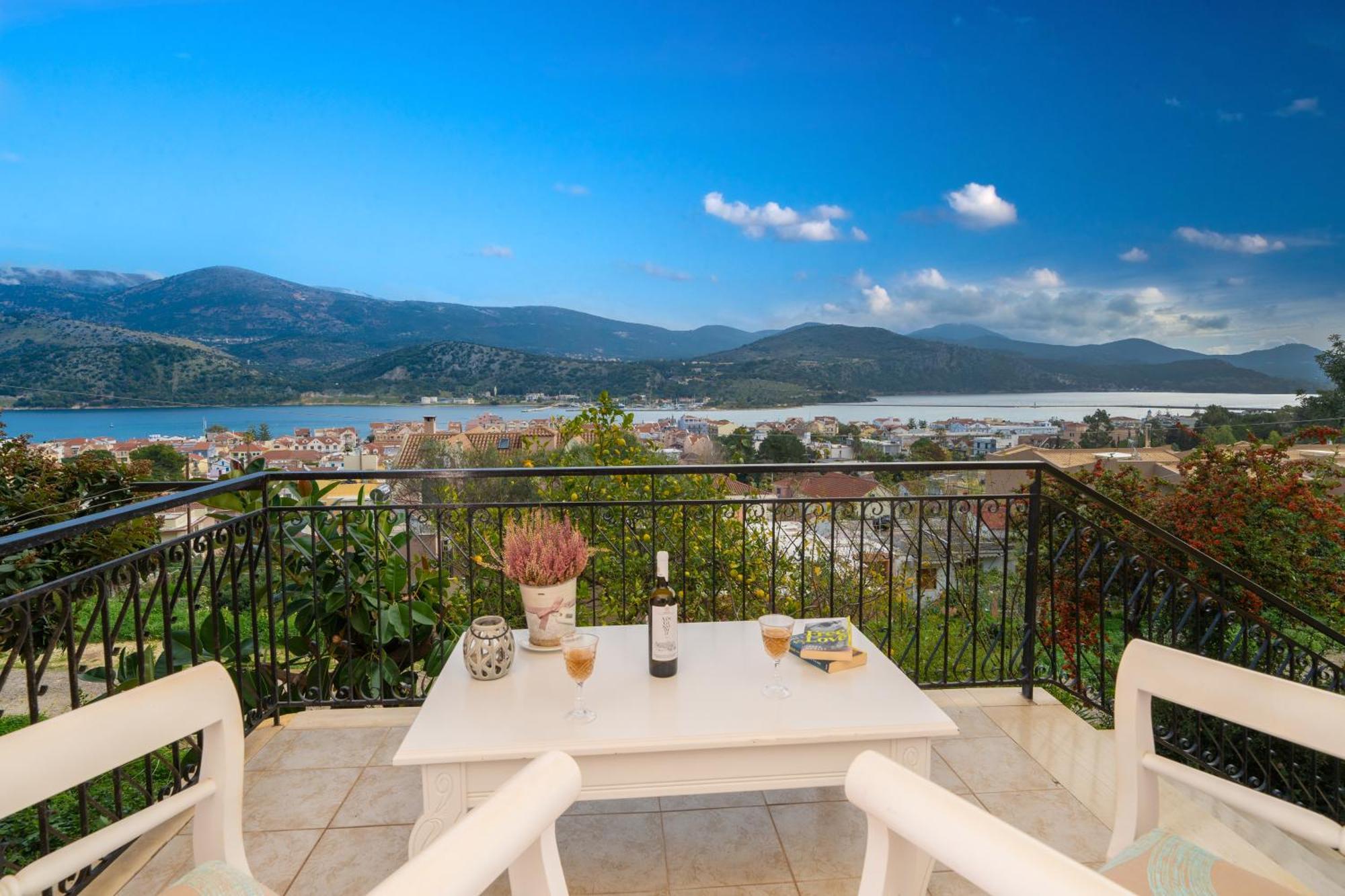 Aphrodite Superb Sea View Apartment 아르고스톨리온 외부 사진