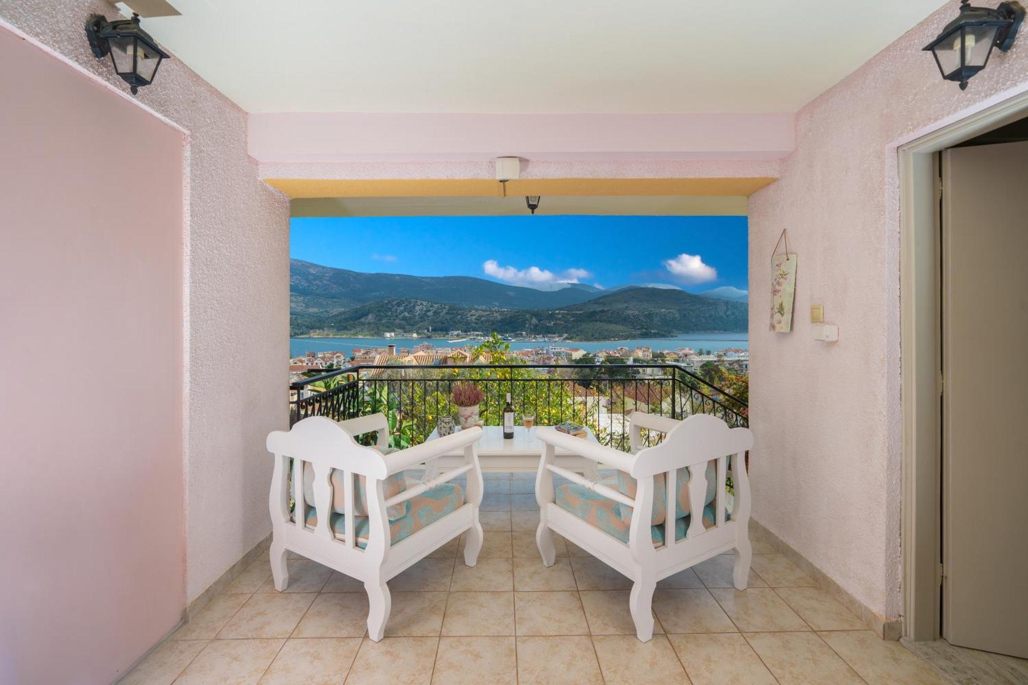 Aphrodite Superb Sea View Apartment 아르고스톨리온 외부 사진