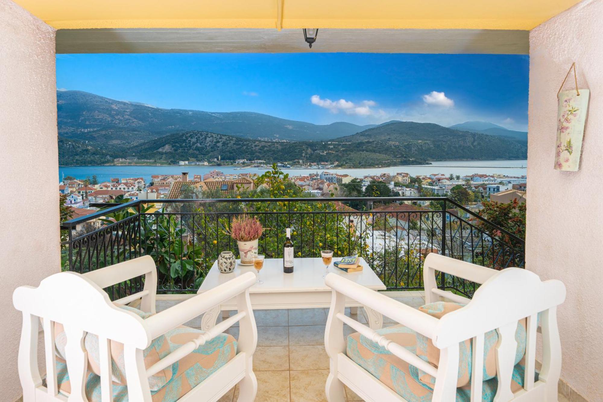 Aphrodite Superb Sea View Apartment 아르고스톨리온 외부 사진