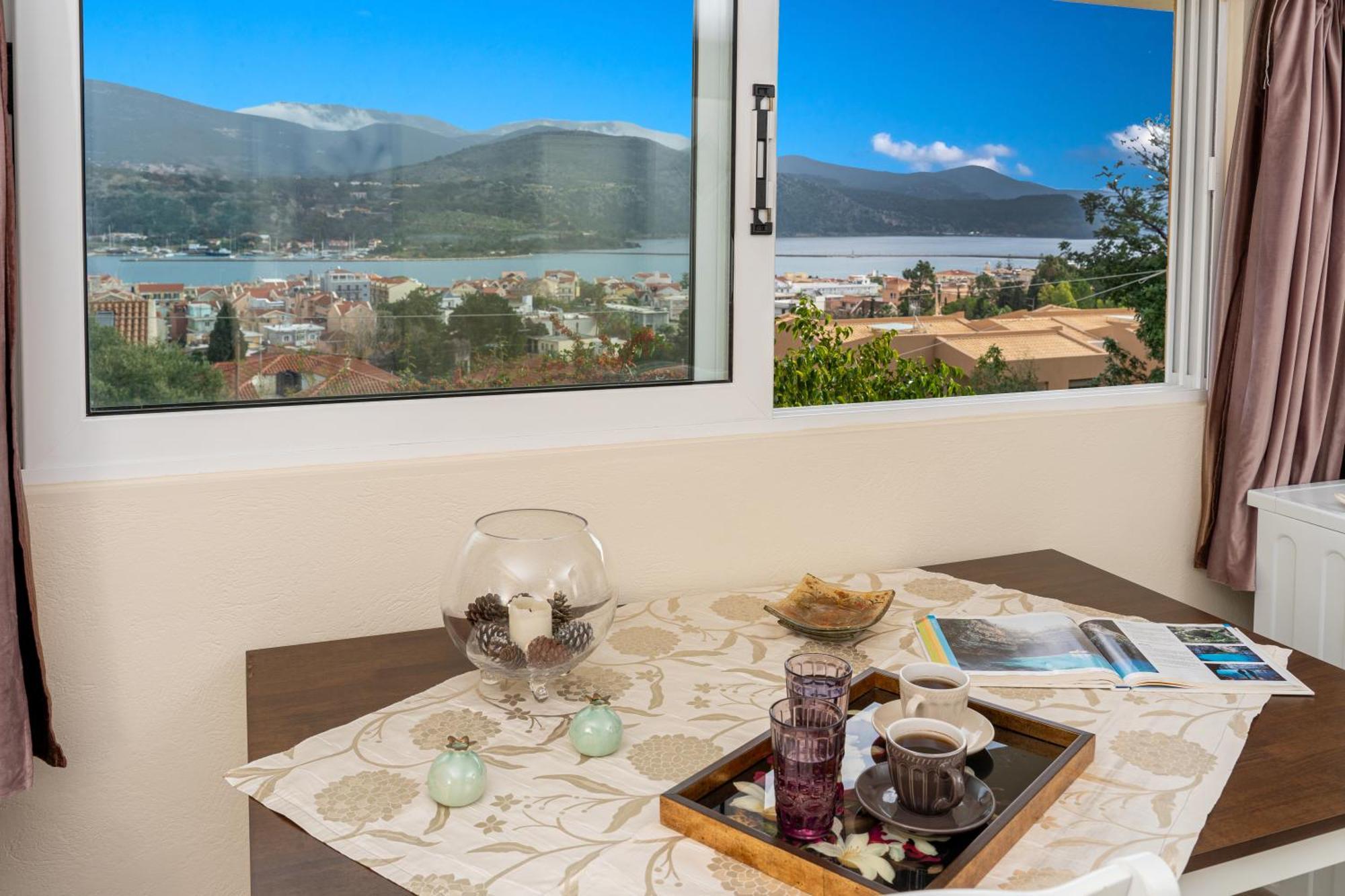 Aphrodite Superb Sea View Apartment 아르고스톨리온 외부 사진