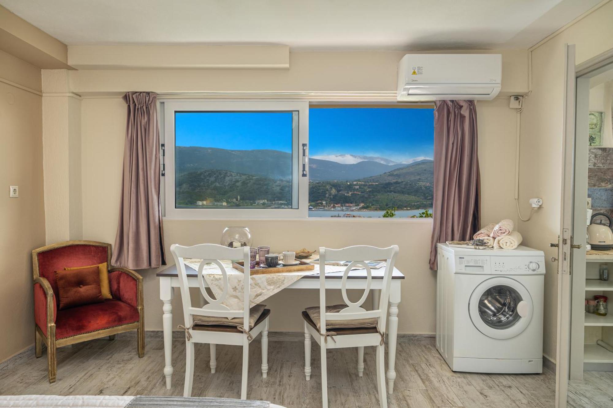 Aphrodite Superb Sea View Apartment 아르고스톨리온 외부 사진