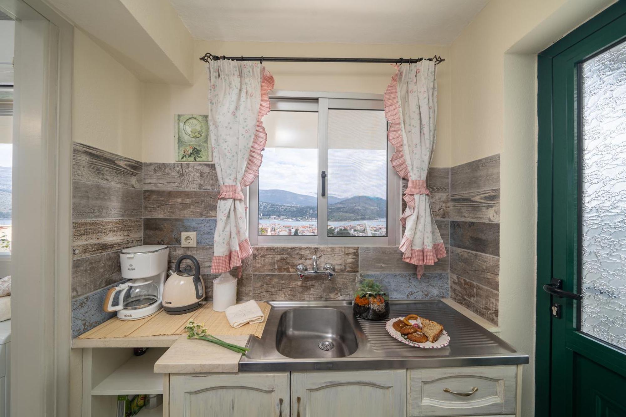 Aphrodite Superb Sea View Apartment 아르고스톨리온 외부 사진